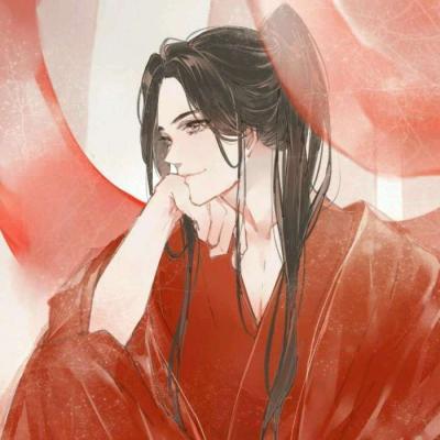 很多人给她寄旧衣服 只为留住思念